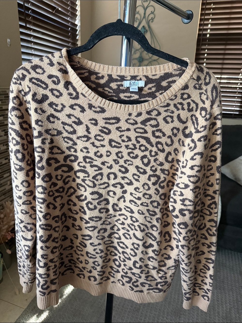 A28 Croft and Barrow Leopard Print XL Women’s Sweater - Tan/Black Leopard Print